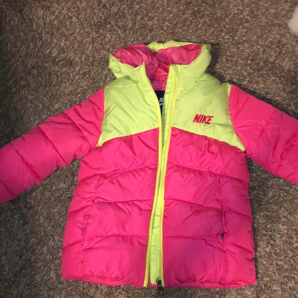 *SOLD* Girls puffer coat.